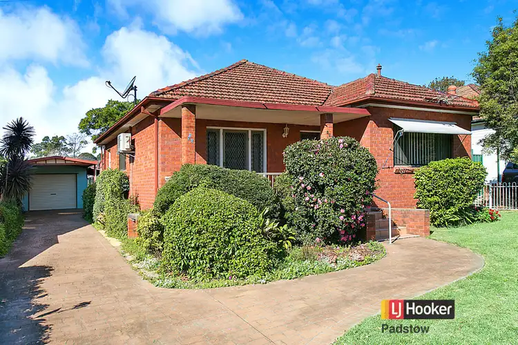 139 Faraday Road, Padstow NSW 2211