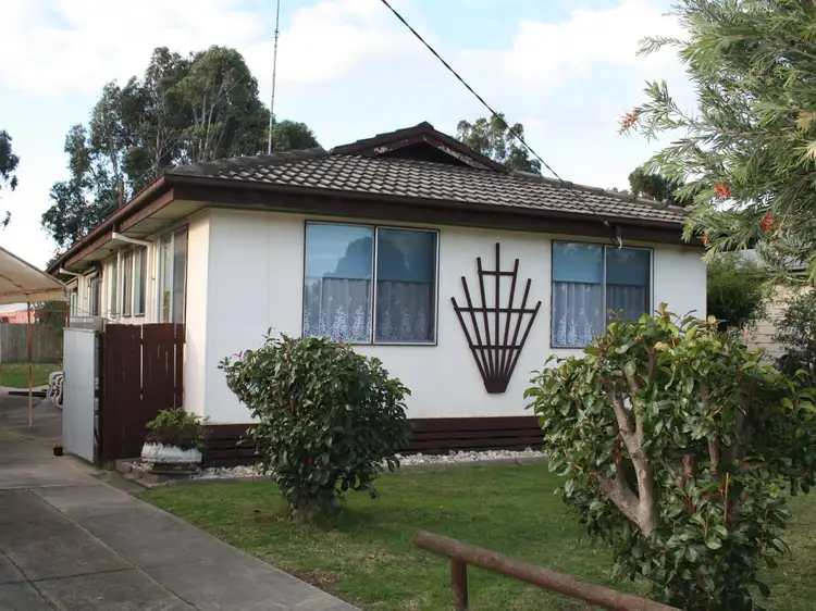 33 Cameron Crescent
