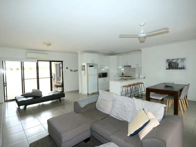 Sixth view of Homely house listing, 10 Paperbark Place, Emerald QLD 4720