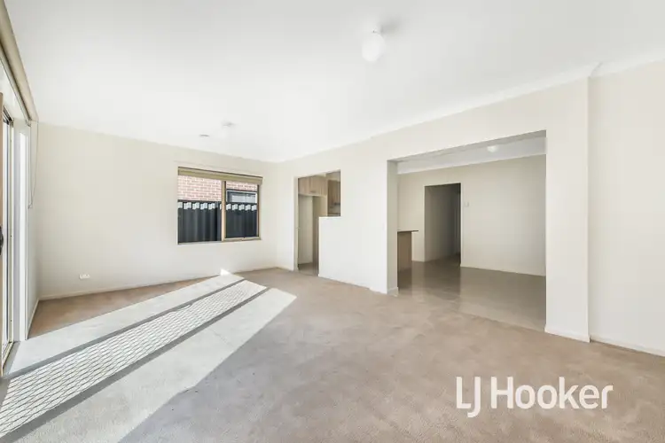 Fourth view of Homely house listing, 33 Havana Parade, Pakenham VIC 3810