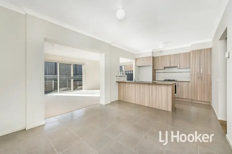 Fifth view of Homely house listing, 33 Havana Parade, Pakenham VIC 3810
