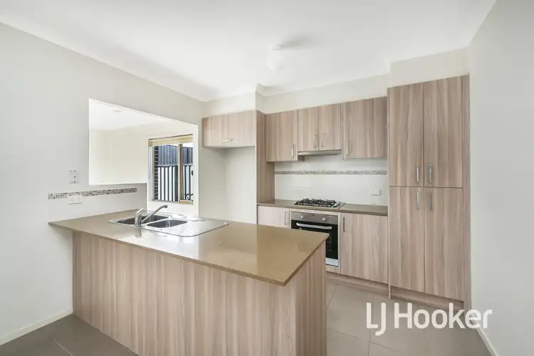 Sixth view of Homely house listing, 33 Havana Parade, Pakenham VIC 3810