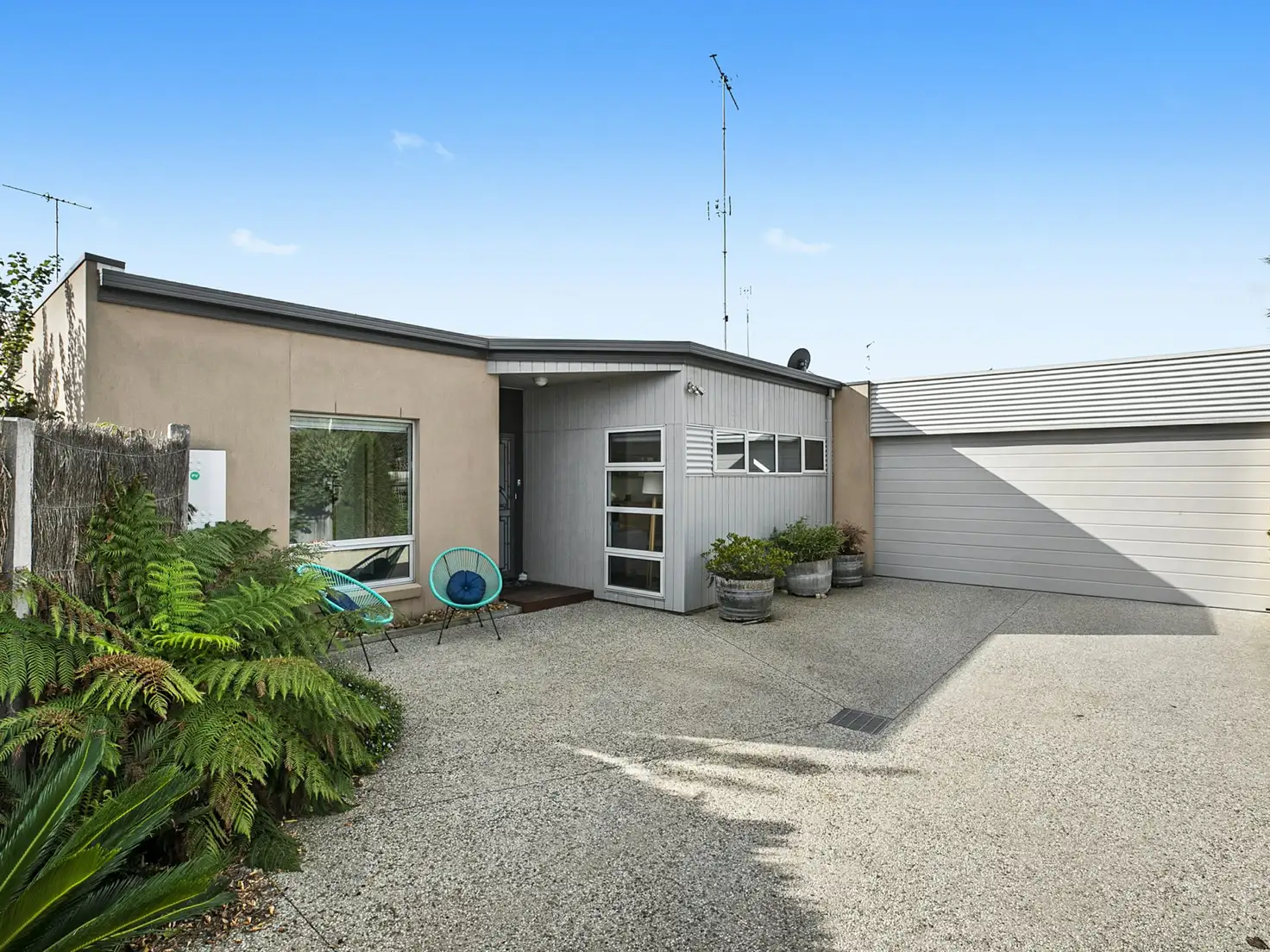 Main view of Homely unit listing, Unit 2/10 Marsh Court, Drysdale VIC 3222