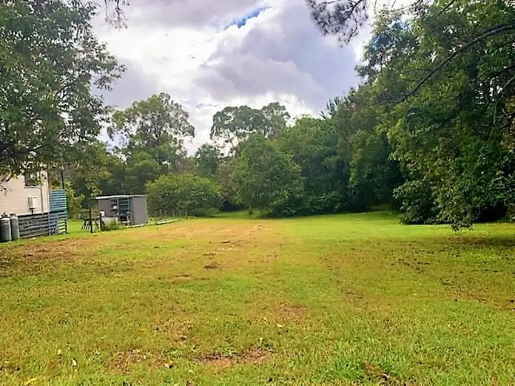 11 Mark Rd, Russell Island QLD 4184