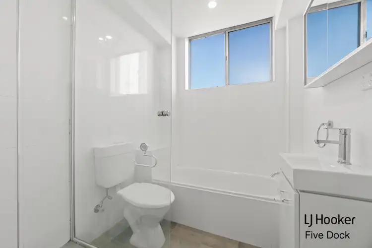 Third view of Homely unit listing, 5/86 Hampden Road, Russell Lea NSW 2046