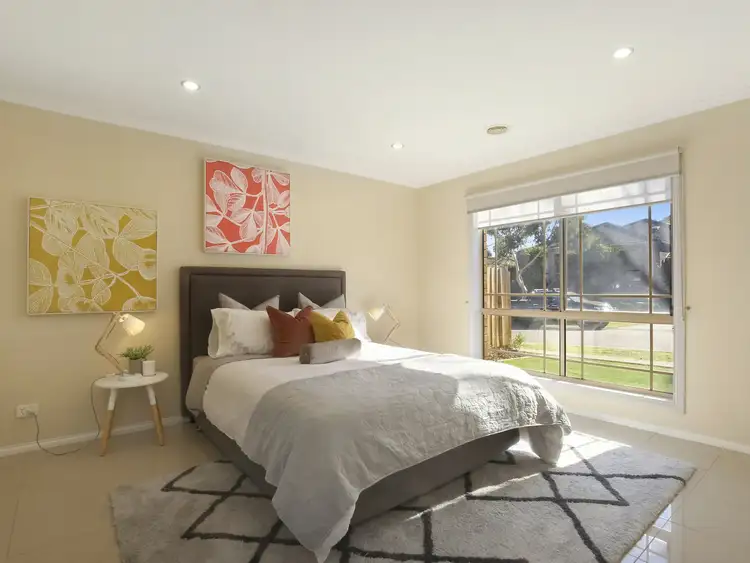 Sixth view of Homely house listing, 4 Luxor Close, South Morang VIC 3752