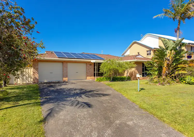 20 Beach Street, Wallabi Point NSW 2430