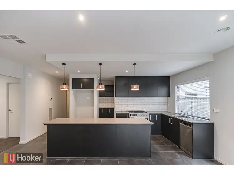 Fourth view of Homely house listing, 11 Merrica Court, Craigieburn VIC 3064