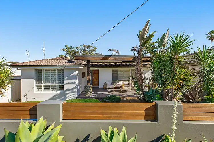 21 George Hely Cresent, Killarney Vale NSW 2261