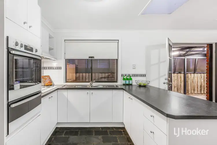 Fourth view of Homely house listing, 5 Quinn Court, Altona Meadows VIC 3028