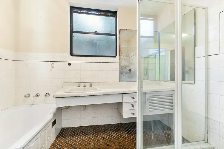 Fifth view of Homely unit listing, 2/94 The Grand Parade, Brighton-le-sands NSW 2216