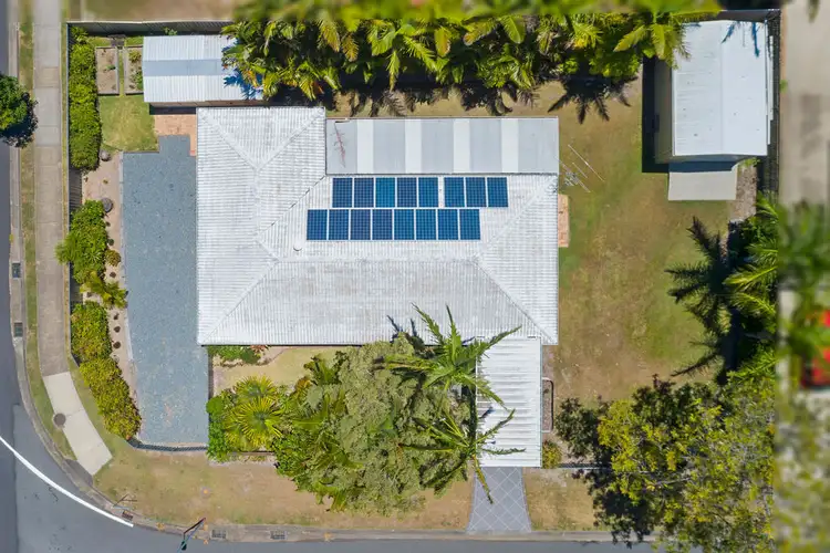 2 Gardenia Drive, Birkdale QLD 4159