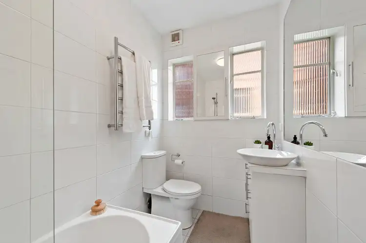Fifth view of Homely apartment listing, 2/60C Raglan Street, Mosman NSW 2088
