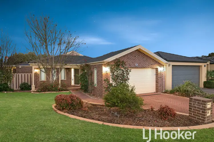 7 Lisson Court, Berwick VIC 3806