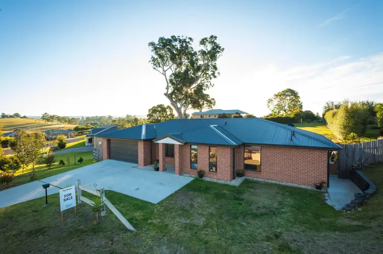 50 Glen Mia Drive, Bega NSW 2550