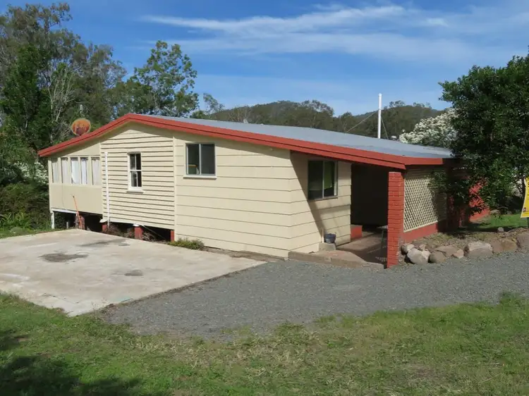 5 Jubilee Street, Somerset Dam QLD 4312