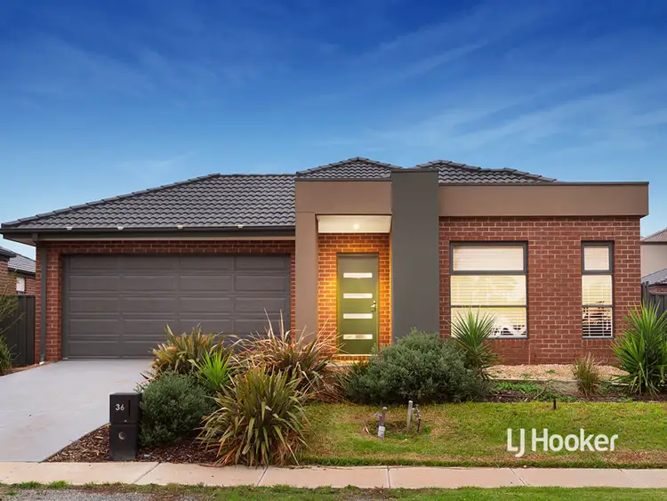 36 Bregman Esplanade, Manor Lakes VIC 3024