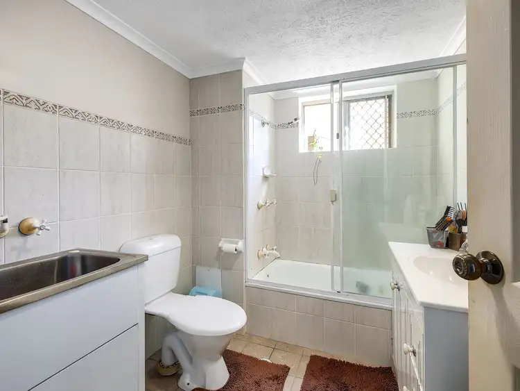 Sixth view of Homely unit listing, 2/95 Alderley Avenue, Alderley QLD 4051