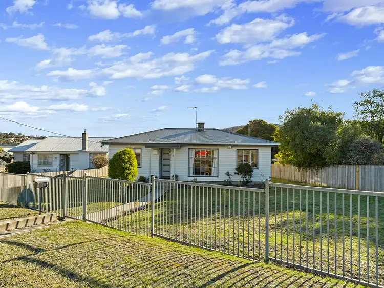 118 Bass Street, Warrane TAS 7018