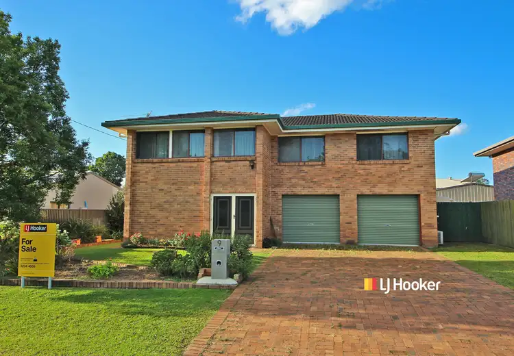 9 Forestville Road, Petrie QLD 4502