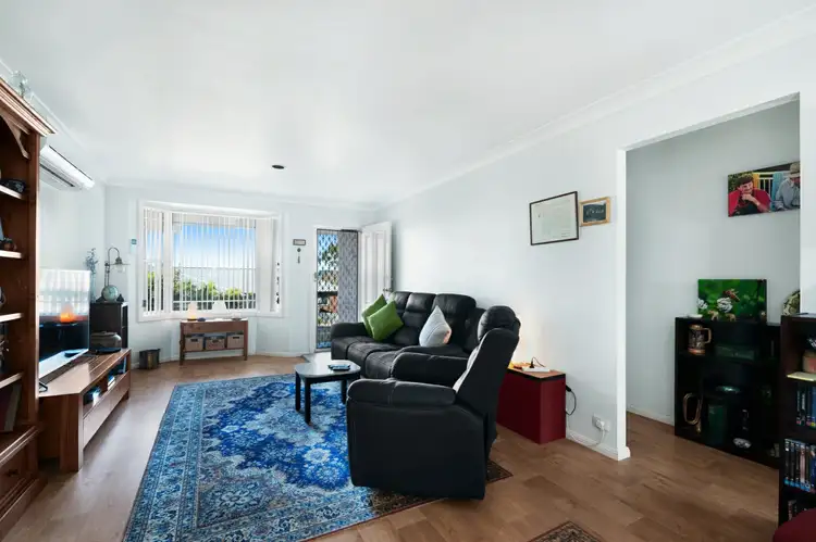 Second view of Homely unit listing, 2/204 Warners Bay Rd, Mount Hutton NSW 2290