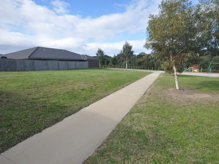 17 Cormorant Close, Bairnsdale VIC 3875