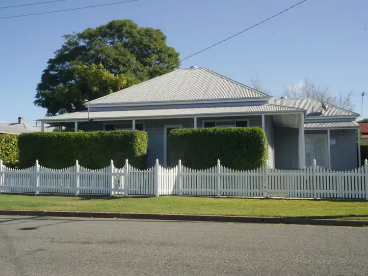 17 Mayfield St, Cessnock NSW 2325
