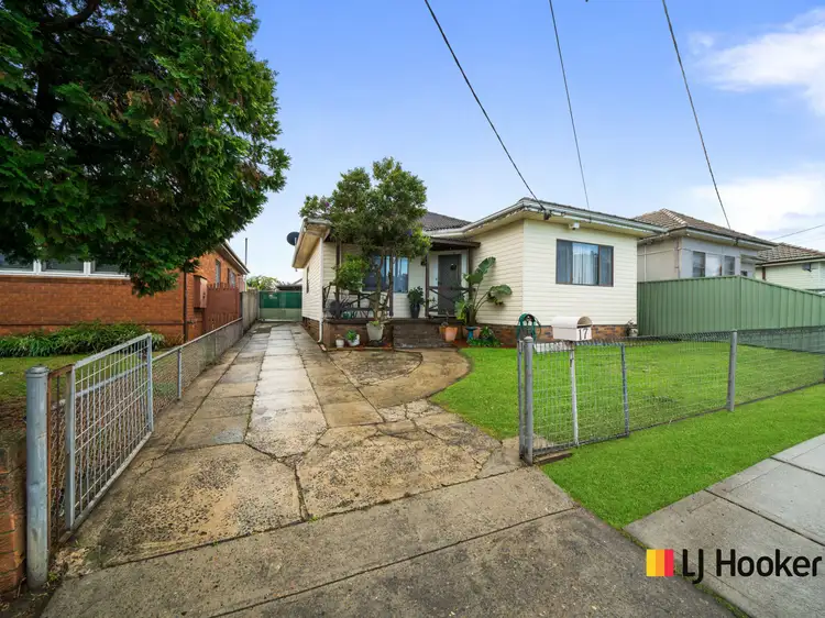 17 Davidson Road, Guildford NSW 2161