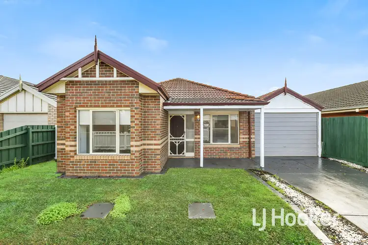32 Lindsay Crescent, Lynbrook VIC 3975