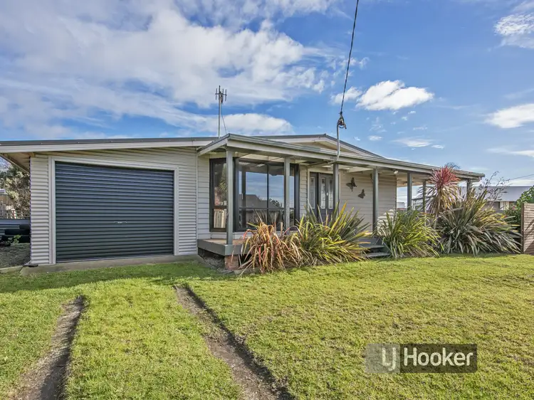 1 Arthur Street, Somerset TAS 7322