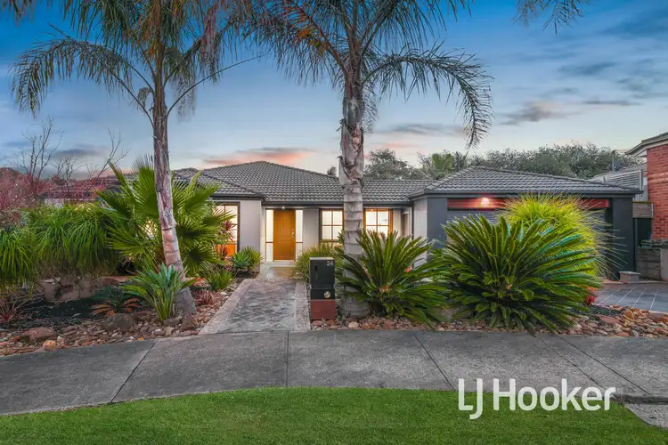 24 Jacqueline Place, Pakenham VIC 3810