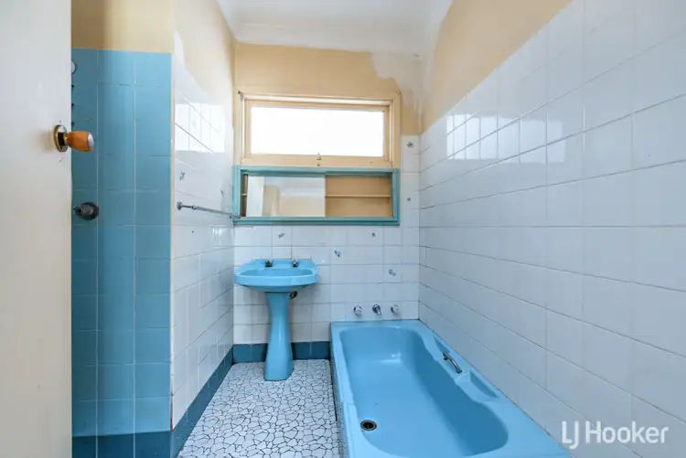 Seventh view of Homely house listing, 33 Coops Avenue, Thornlie WA 6108
