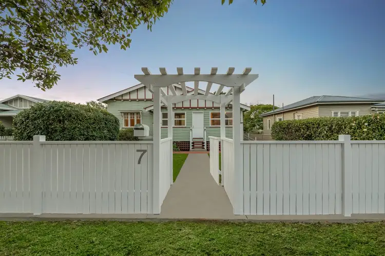 7 Charlotte Street, Newtown QLD 4350