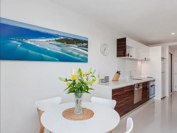 304/46-48 Peerless Avenue, Mermaid Beach QLD 4218