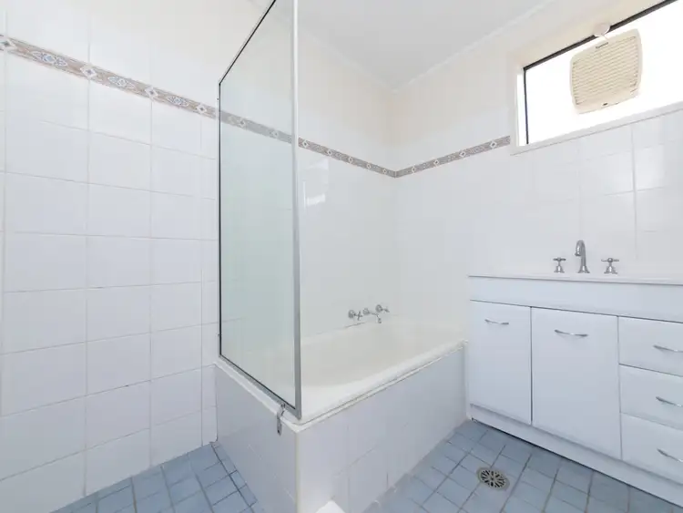 Sixth view of Homely unit listing, 1/10 Sturt Circle, Dubbo NSW 2830