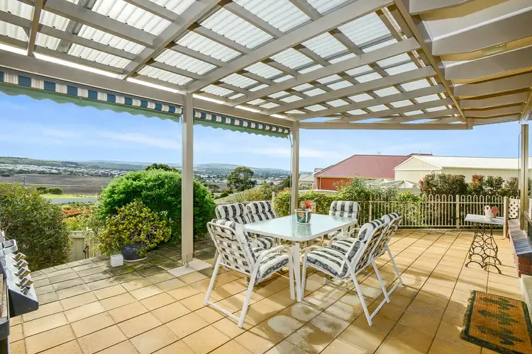 13 White Crescent, Encounter Bay SA 5211