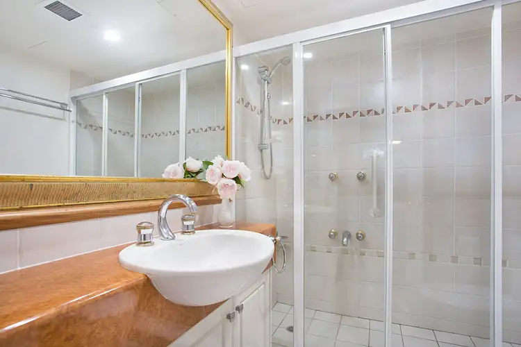 Sixth view of Homely unit listing, 2205/24-26 Queensland Avenue, Broadbeach QLD 4218