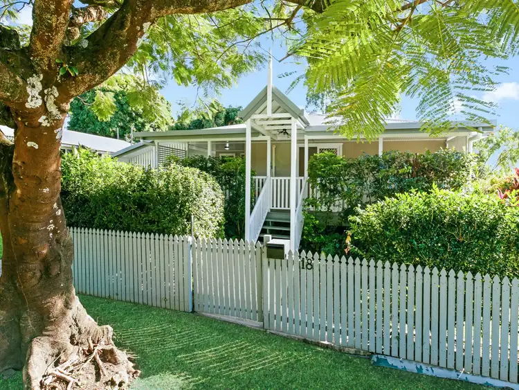18 McGregor Street, Manoora QLD 4870