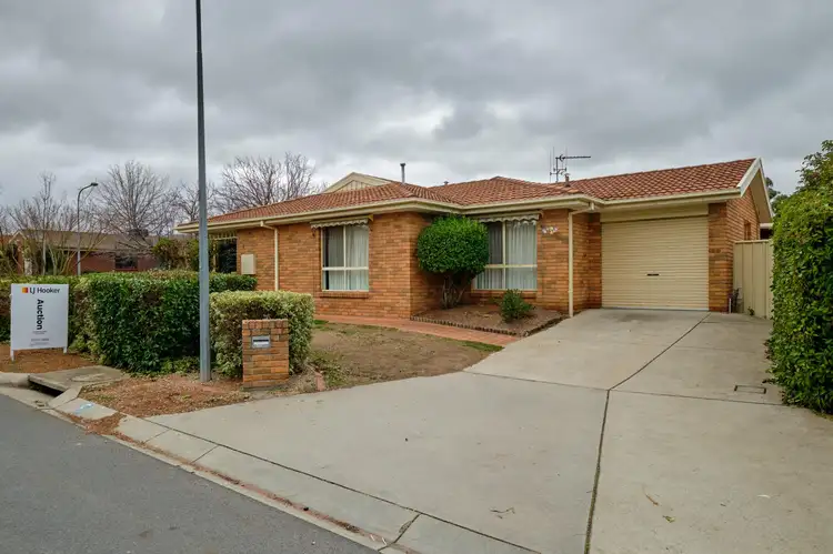 6 Thornhill Crescent, Dunlop ACT 2615