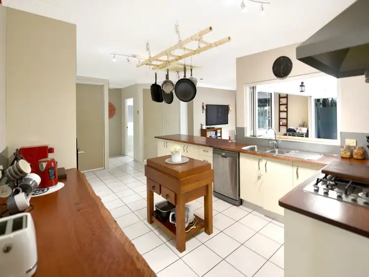 Sixth view of Homely house listing, 2 Baronia Cresent, Holloways Beach QLD 4878