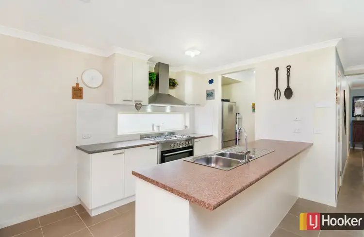 Second view of Homely house listing, 7 Vineleaf Avenue, Wallan VIC 3756