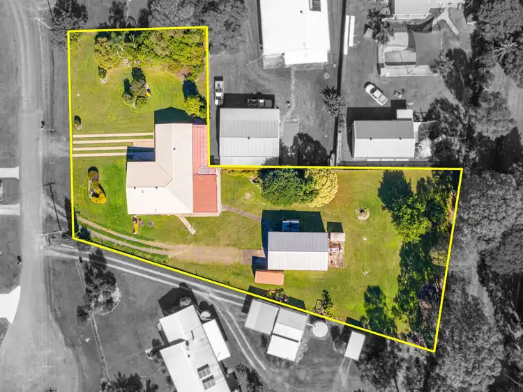 Second view of Homely house listing, 3 Katrina Court, Southside QLD 4570