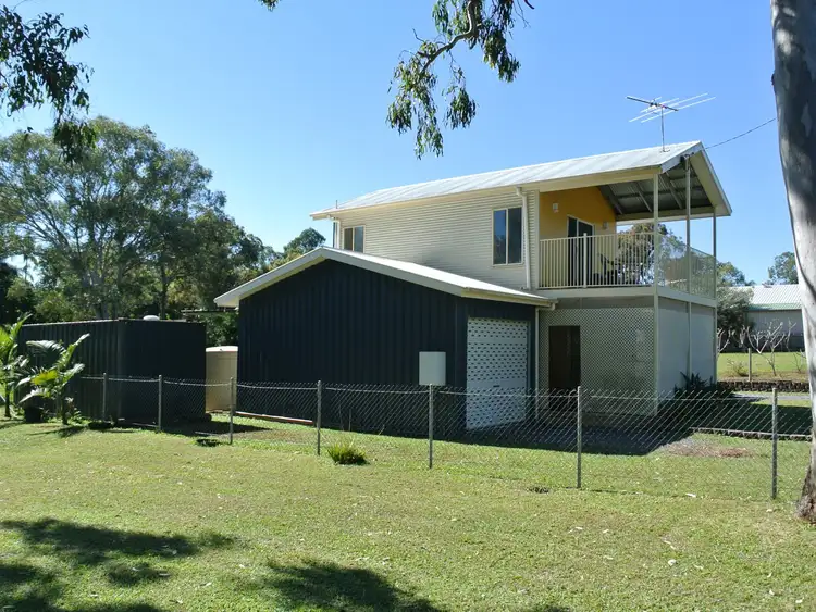 63 Scotts Road, Macleay Island QLD 4184