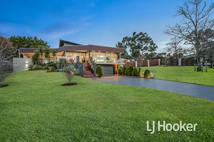 30 Thwaites Road, Pakenham VIC 3810