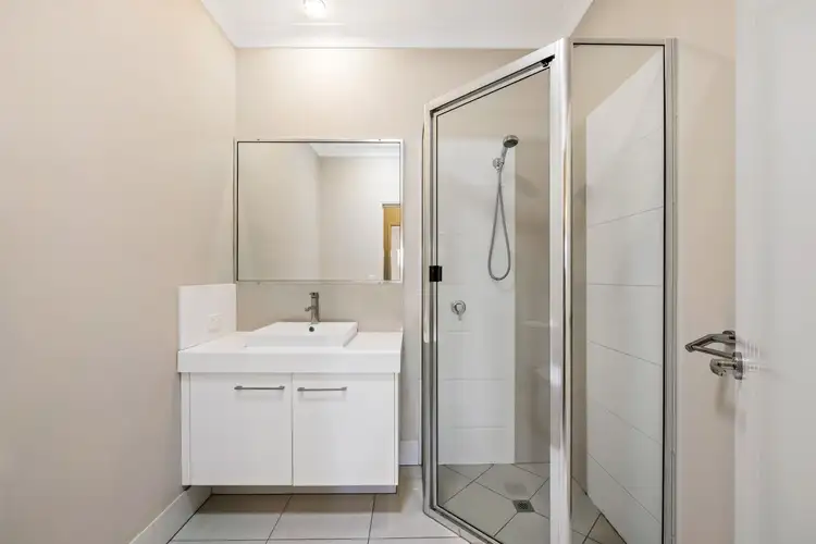 Fifth view of Homely unit listing, 2/38 Victory Street, Newtown QLD 4350