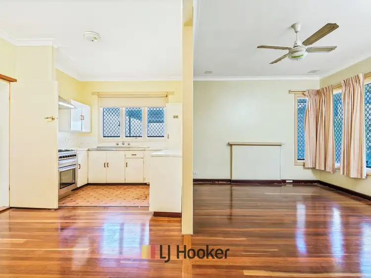 12 Newhaven Way, Nollamara WA 6061