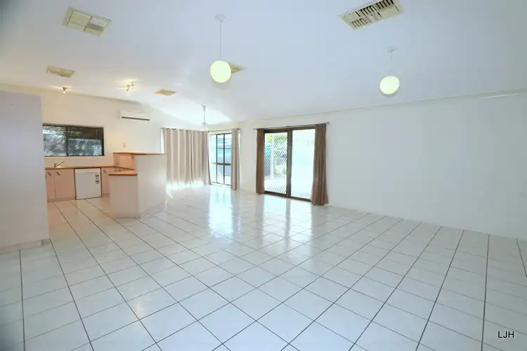 52 Staal Cr, Emerald QLD 4720