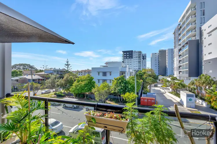 17/24-26 Parker Street, Labrador QLD 4215