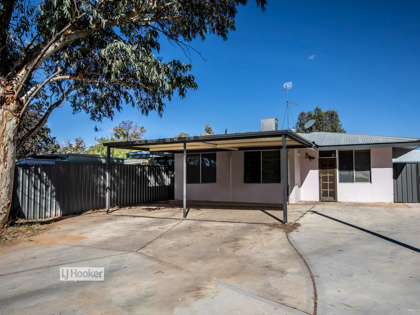 Main view of Homely unit listing, 1/8 Clarke Street, Araluen NT 870