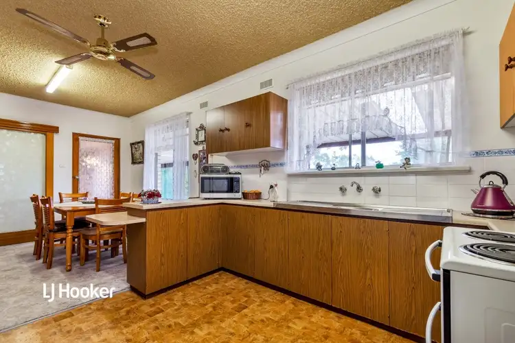 Fourth view of Homely house listing, 5 Lindsay Avenue, Valley View SA 5093